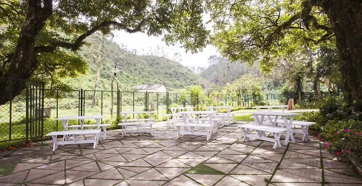 Hotel Westwood Riverside Munnar