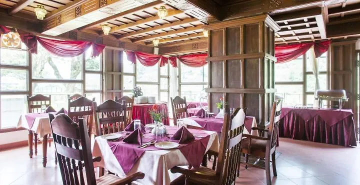 Hotel Westwood Riverside Munnar